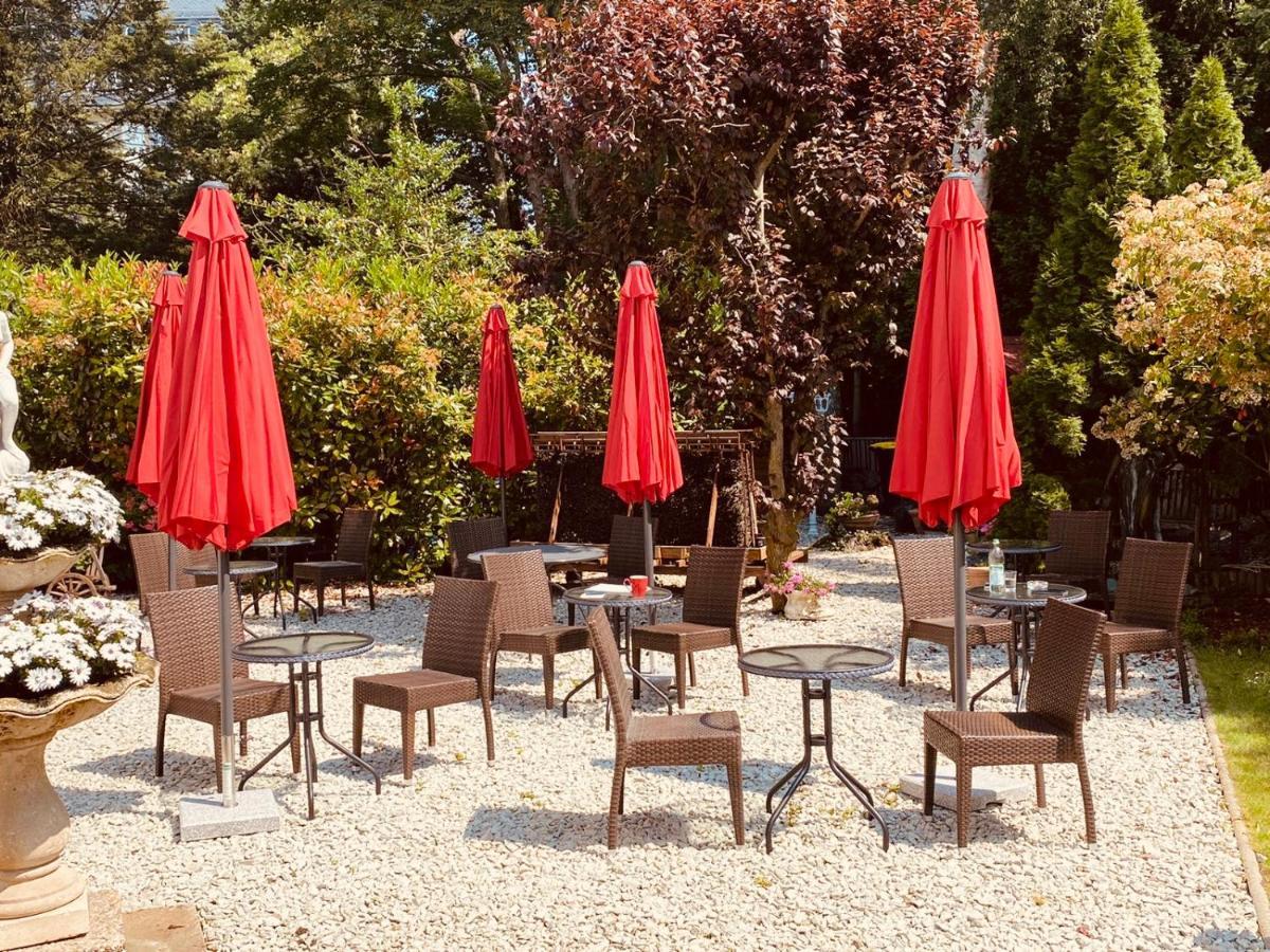 Villa Am Suedpark Бад Наухайм Екстериор снимка